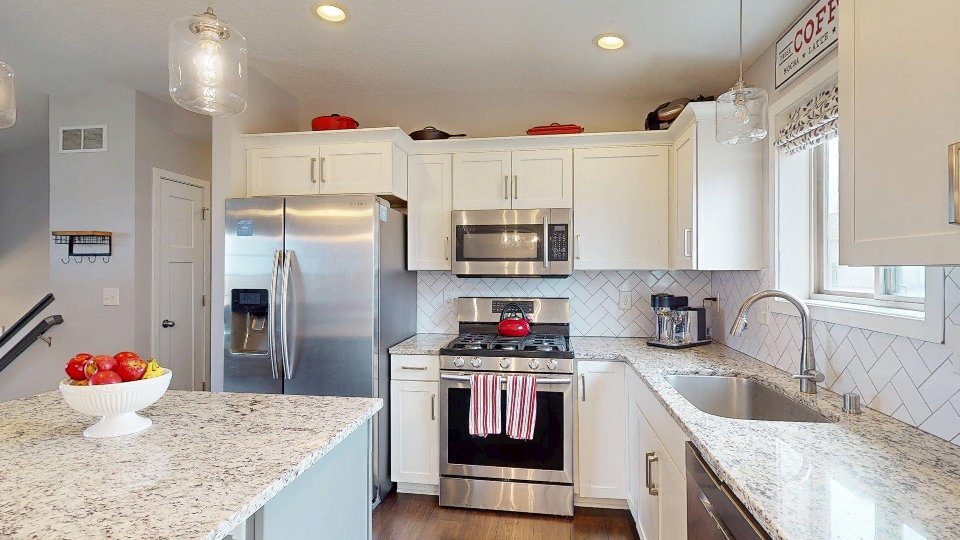 3974 Orchardview Lane Northwest Rochester, MN 55901 - Photo 10 of 57