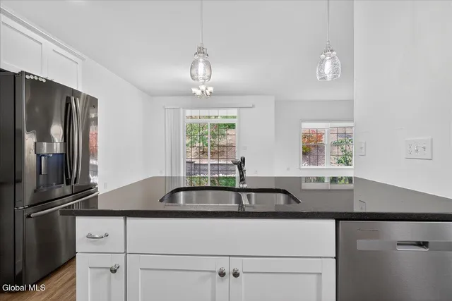 $499,900 | 73 Ordelia Lane, Round Lake, NY 12151