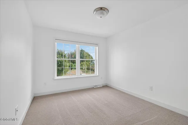 $499,900 | 73 Ordelia Lane, Round Lake, NY 12151