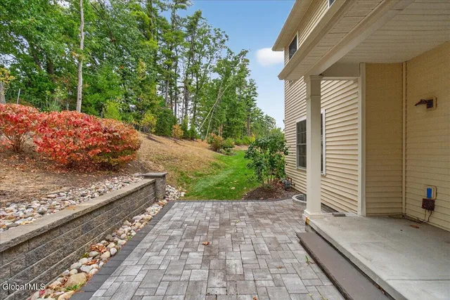 $499,900 | 73 Ordelia Lane, Round Lake, NY 12151