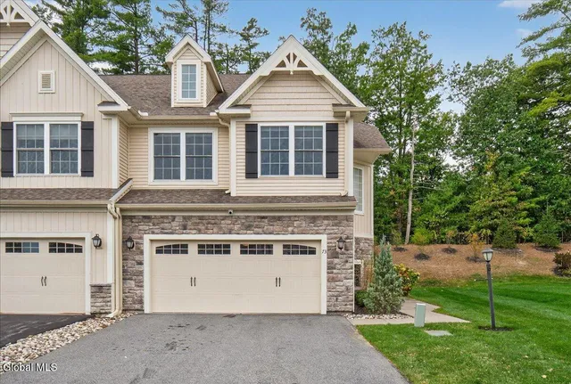 $499,900 | 73 Ordelia Lane, Round Lake, NY 12151