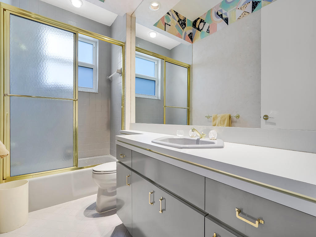 5808 Waterford Boca Raton, FL 33496 - Photo 5 of 36 Full Bath in Bedroom 2