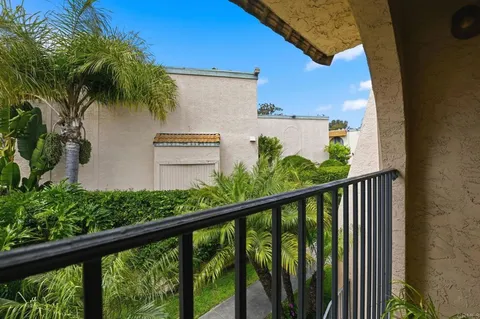 $499,999 | 2118 Oceanside Boulevard, Oceanside, CA 92054