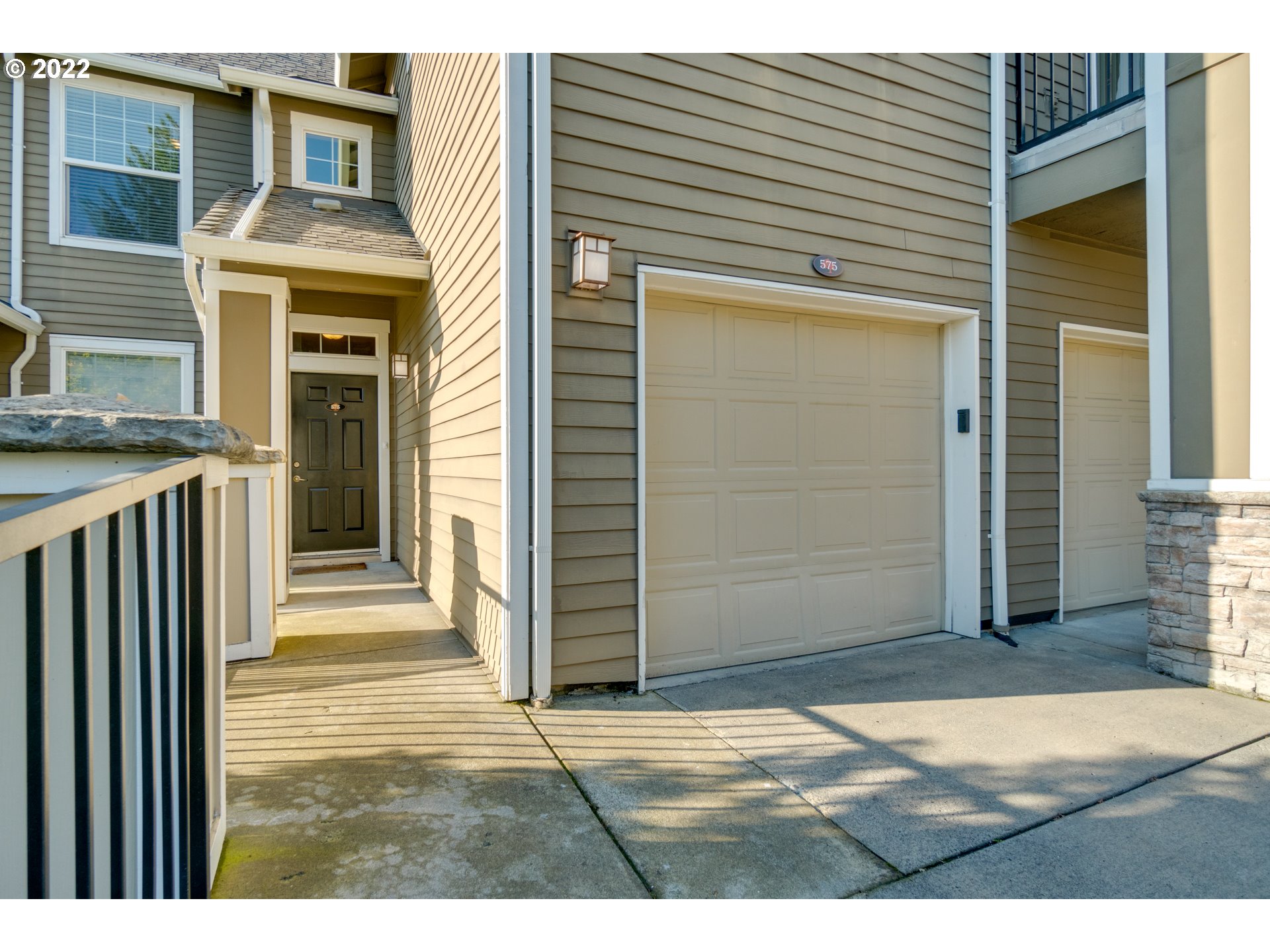 575 Springtree Lane West Linn, OR 97068 - Photo 2 of 25 Gallery Image 2