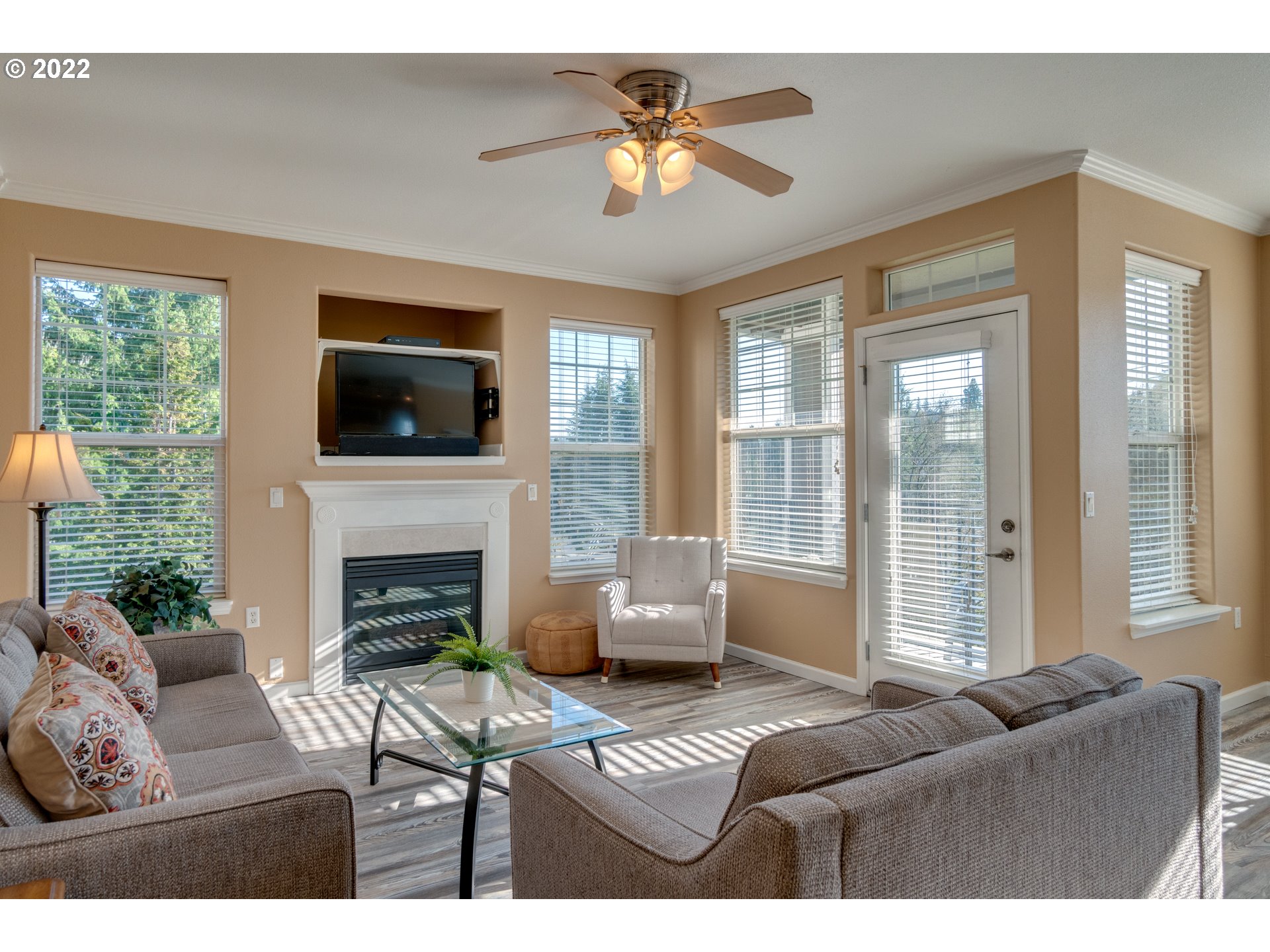 575 Springtree Lane West Linn, OR 97068 - Photo 3 of 25 Gallery Image 3