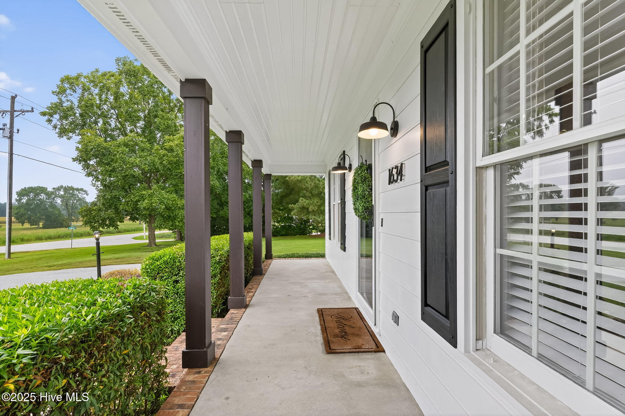 1634 Cleveland Road Smithfield, NC 27577 - Photo 8 of 42 9-web-or-mls-008_P1522954