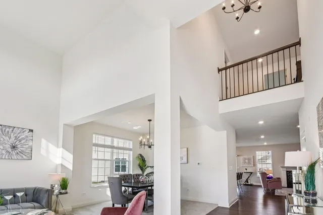 a view of an entryway with a livingroom