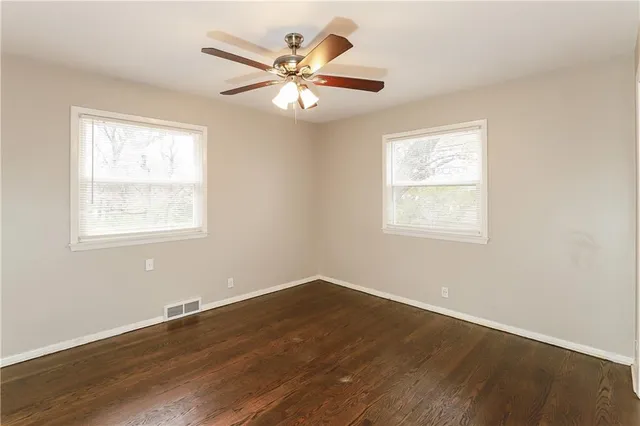 $1,825 | 5833 North Lenox Avenue, Kansas City, MO 64151