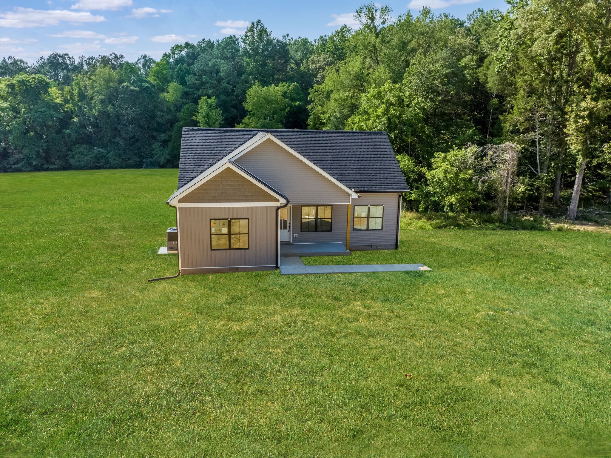 114 Long Road Charlotte, TN 37036 - Photo 2 of 31 Gallery Image 2