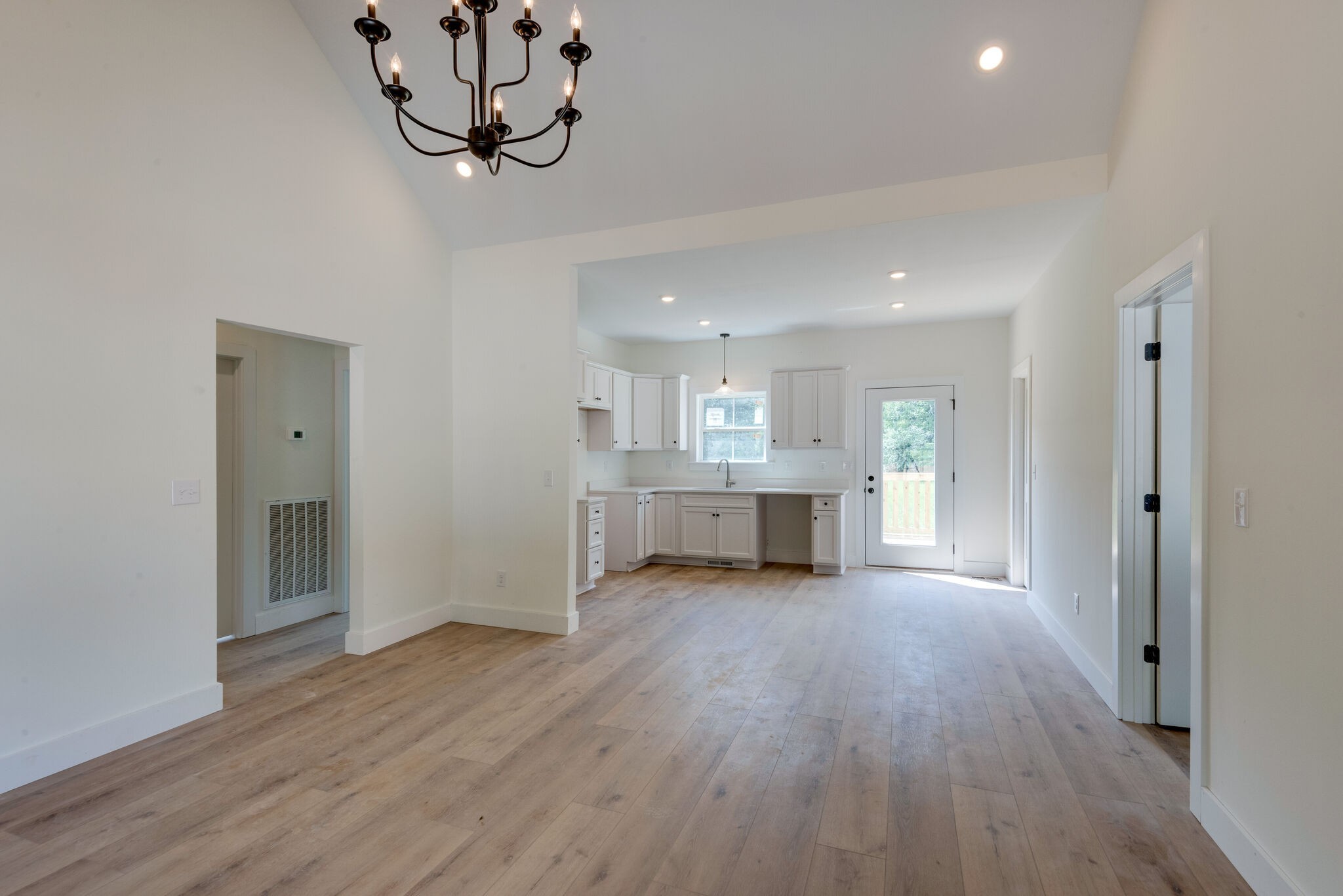 114 Long Road Charlotte, TN 37036 - Photo 8 of 31 Gallery Image 8