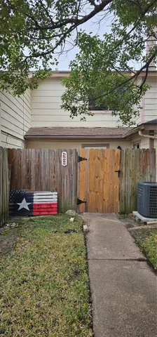 a front view of house with yard