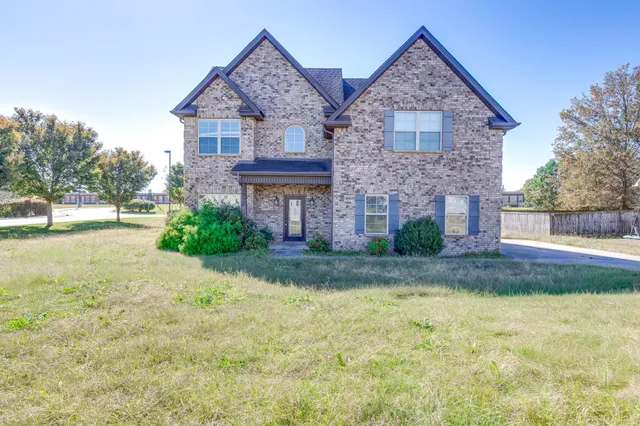$2,450 | 1634 Earl Court, Murfreesboro, TN 37130