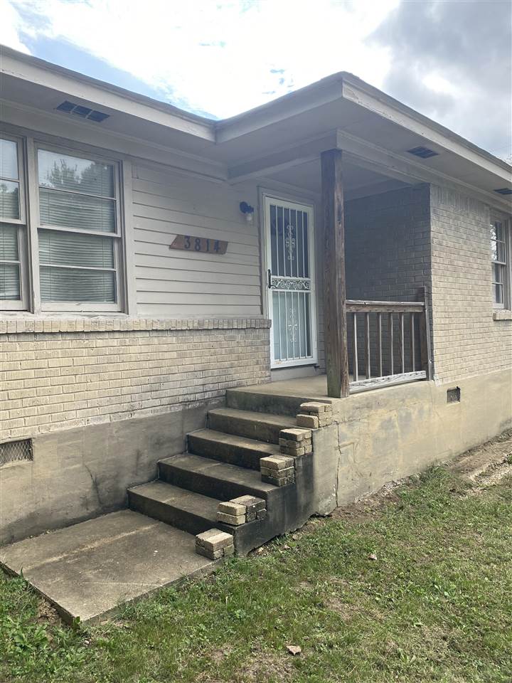 3814 Prescott Road Memphis, TN 38118 - Photo 4 of 22 a view of a house with a yard