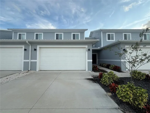 $1,695 | 2587 Pine Place, Unit 2587, Winter Haven, FL 33881