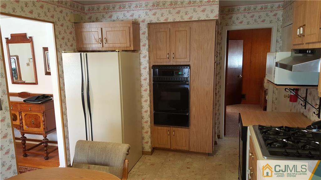 324 Colfax Road North Brunswick, NJ 08902 - Photo 5 of 23 Gallery Image 5