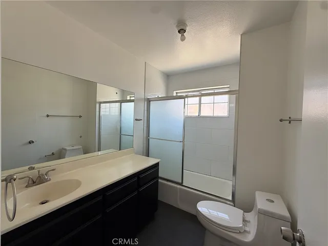 an empty room with closet