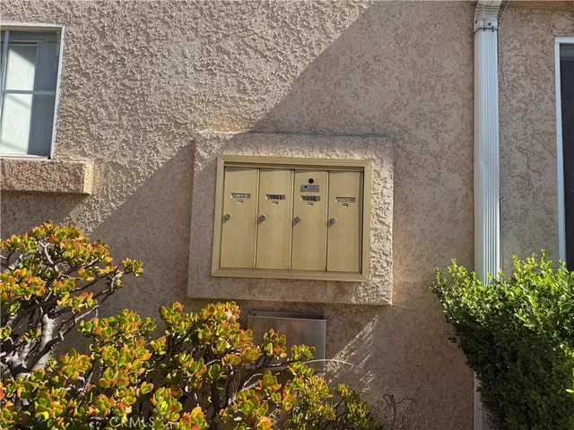 $3,650 | 4061 East 60th Street, Huntington Park, CA 90255