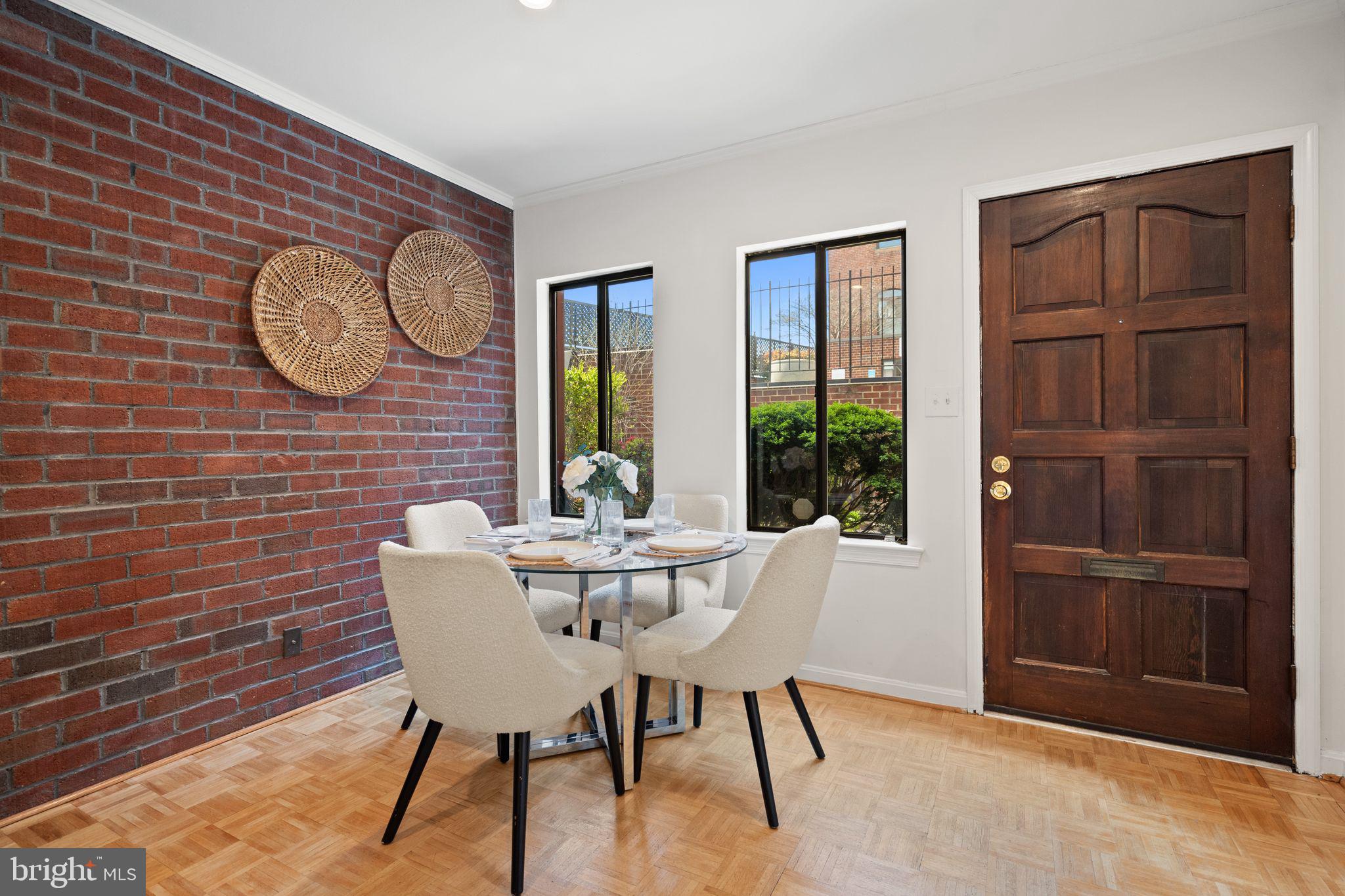 1007 Paper Mill Court, Unit 1007 Washington, DC 20007 - Photo 5 of 31 Dining area