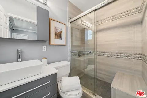 $1,585,000 | 3745 Veteran Avenue, Los Angeles, CA 90034