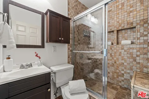 $1,585,000 | 3745 Veteran Avenue, Los Angeles, CA 90034