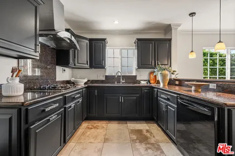 $1,585,000 | 3745 Veteran Avenue, Los Angeles, CA 90034