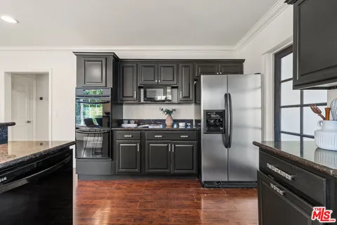 $1,585,000 | 3745 Veteran Avenue, Los Angeles, CA 90034