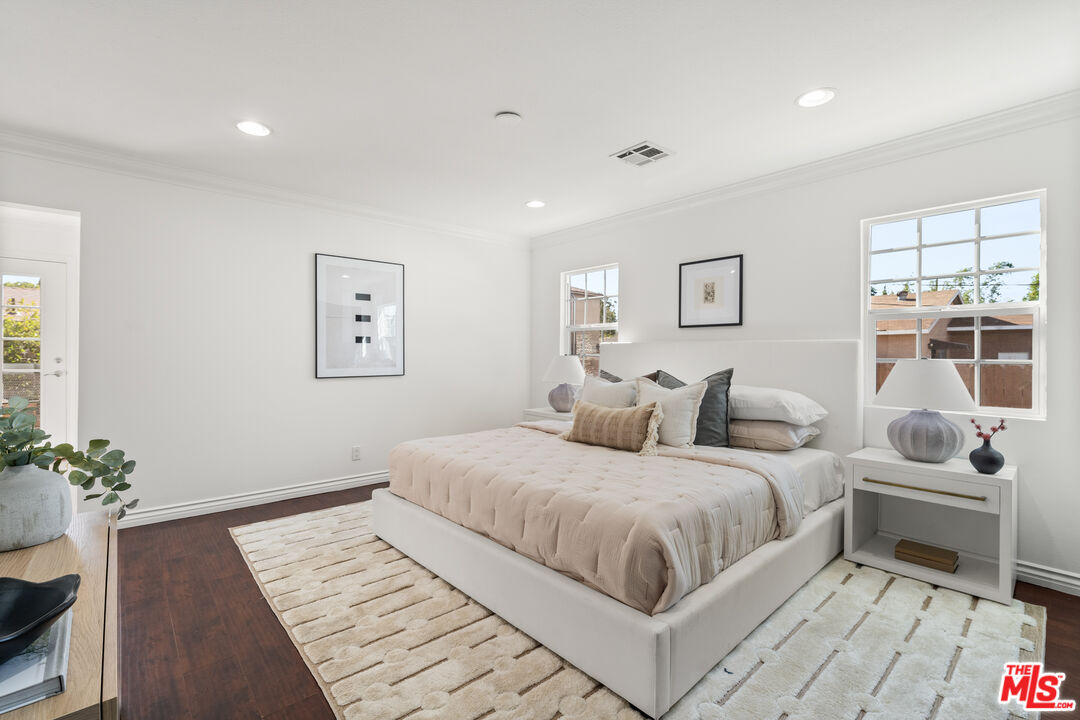 3745 Veteran Avenue Los Angeles, CA 90034 - Photo 9 of 19