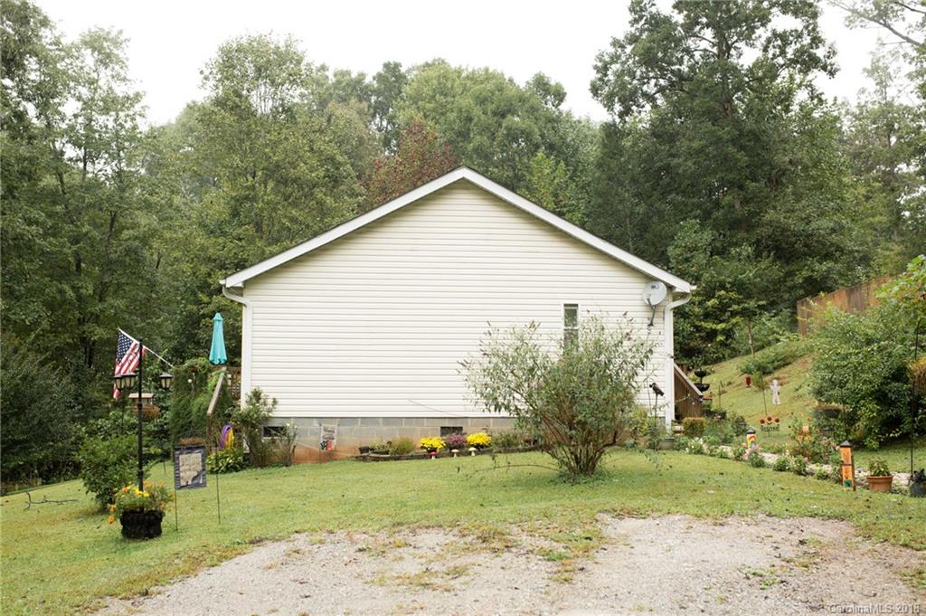 2522 Lytle Mountain Road Marion, NC 28752 - Photo 11 of 32 Gallery Image 11