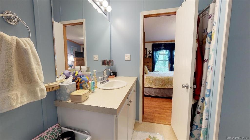 2522 Lytle Mountain Road Marion, NC 28752 - Photo 17 of 32 Gallery Image 17