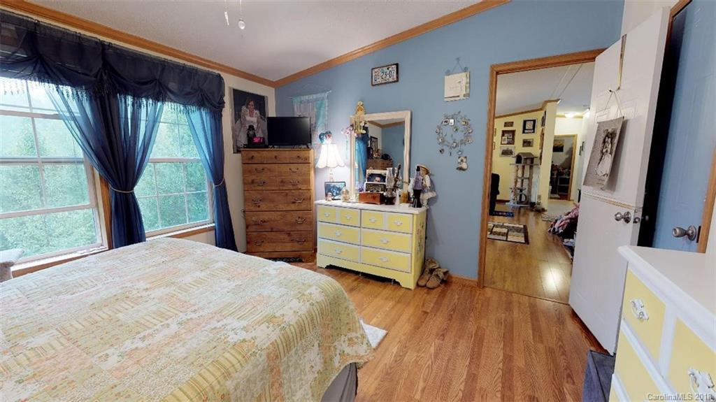 2522 Lytle Mountain Road Marion, NC 28752 - Photo 18 of 32 Gallery Image 18