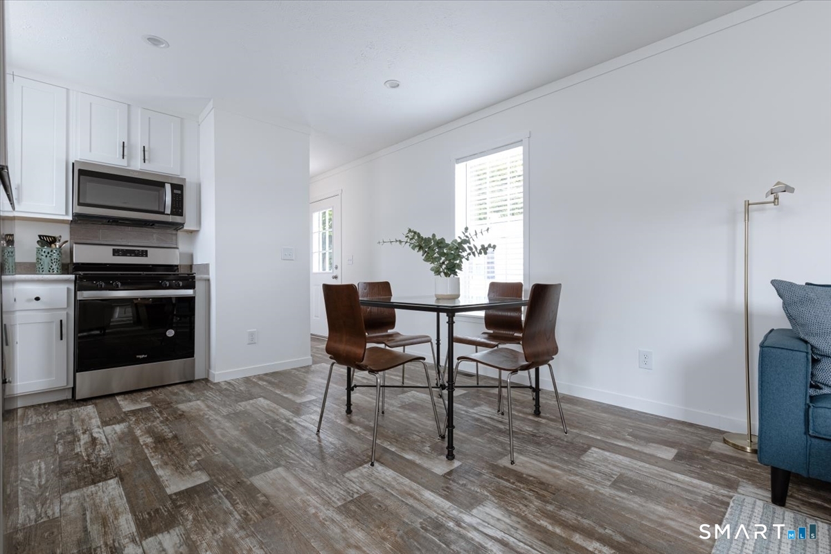 301 Buddington Road Groton, CT 06340 - Photo 7 of 20