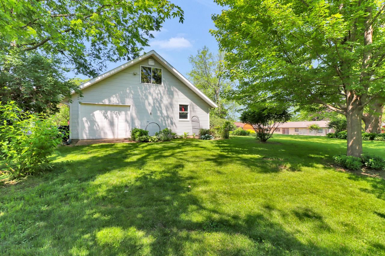 1905 Springfield Road East Peoria, IL 61611 - Photo 8 of 36 Gallery Image 8