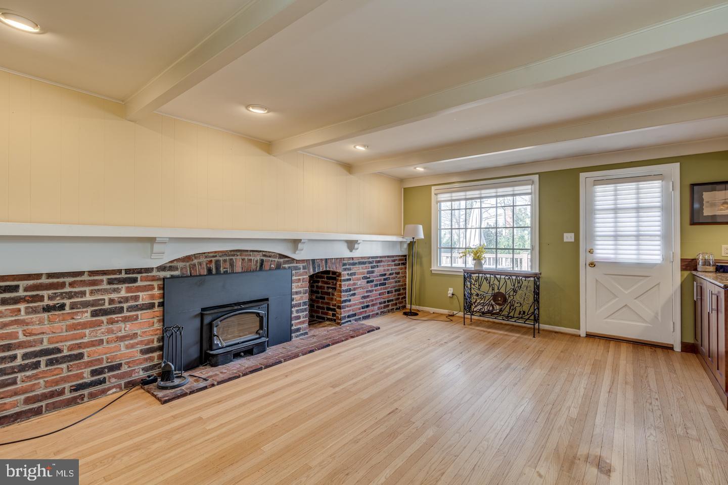 10 Wexford Court Cherry Hill, NJ 08003 - Photo 12 of 56 Family room