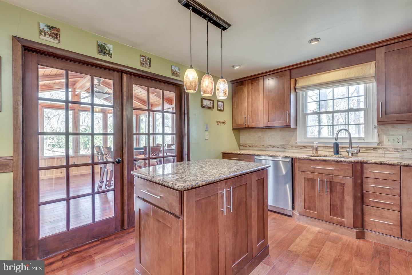 10 Wexford Court Cherry Hill, NJ 08003 - Photo 17 of 56 Kitchen island