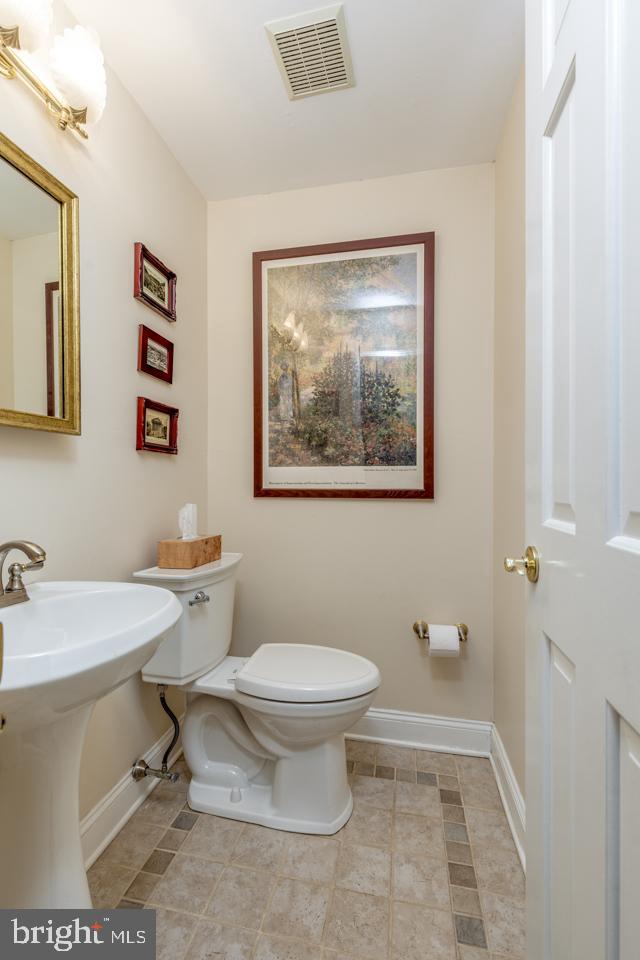 10 Wexford Court Cherry Hill, NJ 08003 - Photo 22 of 56 Updated first floor powder room