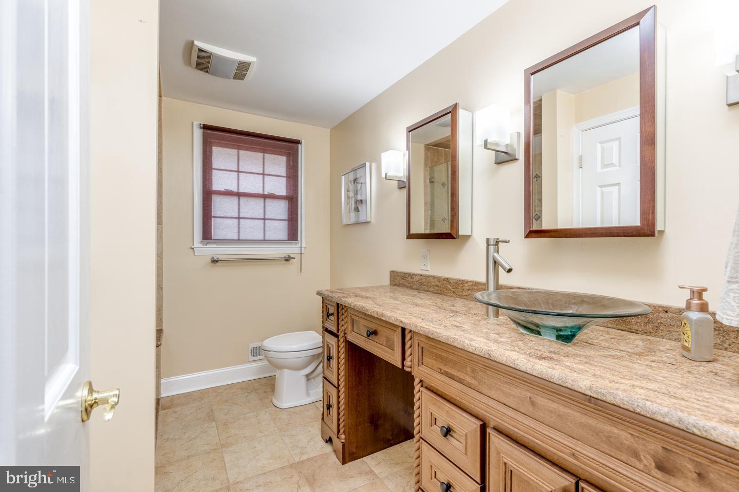 10 Wexford Court Cherry Hill, NJ 08003 - Photo 32 of 56 Updated hall bath