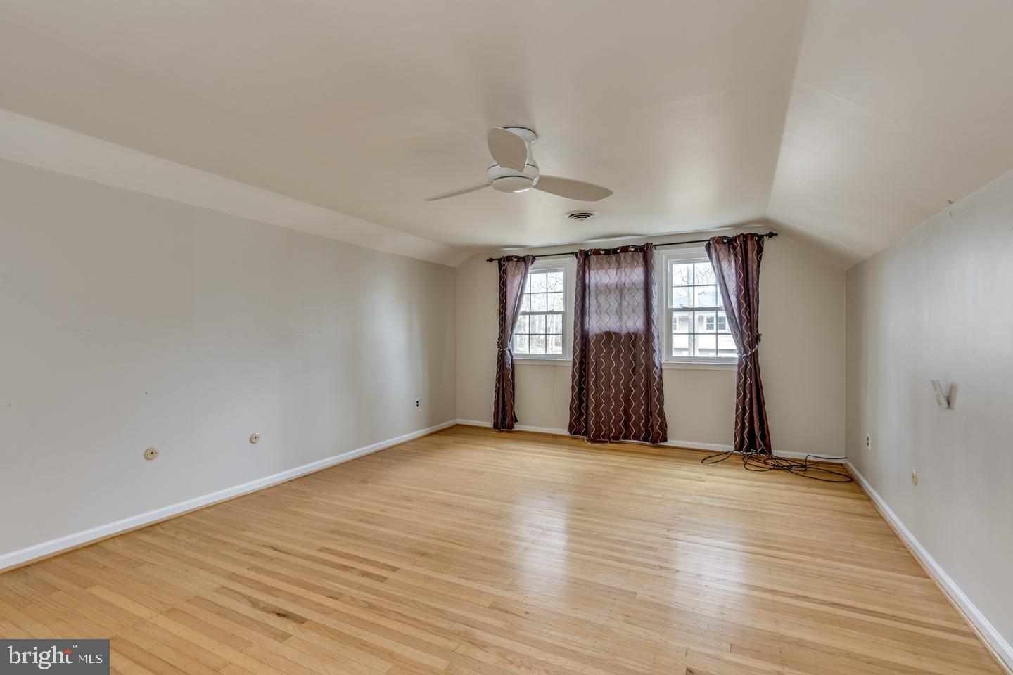 10 Wexford Court Cherry Hill, NJ 08003 - Photo 43 of 56 2nd floor - Bedroom 5