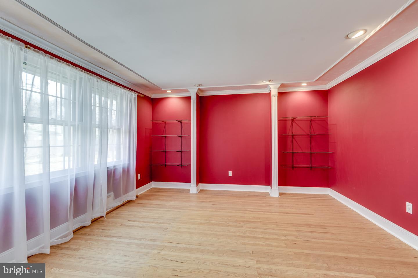 10 Wexford Court Cherry Hill, NJ 08003 - Photo 8 of 56 Built in shelving