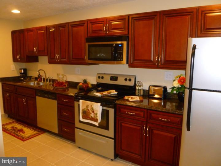 944 Andover Road Lansdale, PA 19446 - Photo 1 of 8 Kitchen