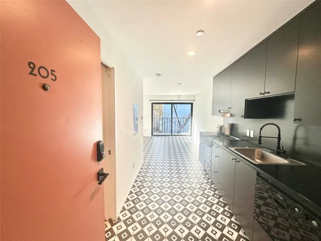 $1,450 | 201 Academy Drive, Unit 205, Austin, TX 78704