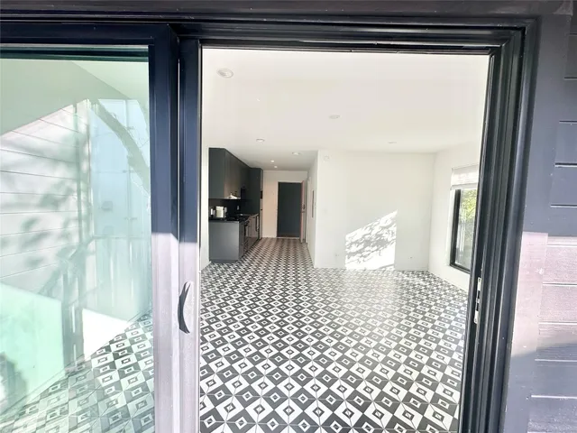 $1,450 | 201 Academy Drive, Unit 205, Austin, TX 78704