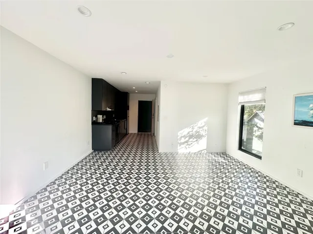 $1,450 | 201 Academy Drive, Unit 205, Austin, TX 78704