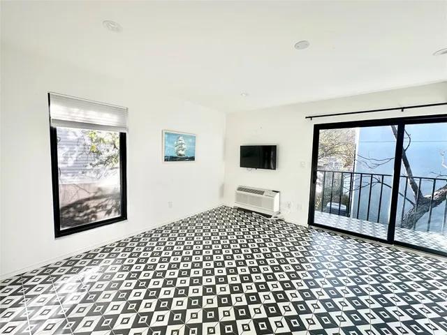 $1,450 | 201 Academy Drive, Unit 205, Austin, TX 78704