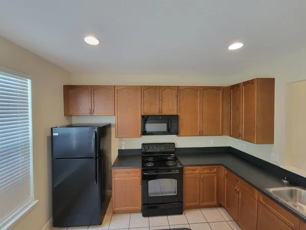 $2,400 | 4247 Raleigh Way, Tallahassee, FL 32311