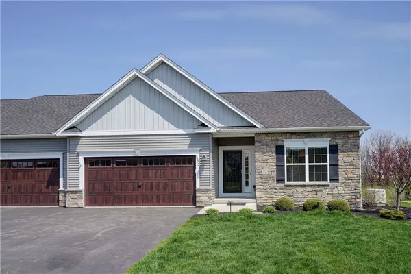 $499,900 | 5972 Monarch Drive, Farmington, NY 14425