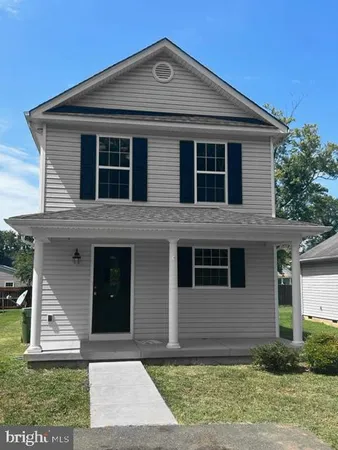 $2,295 | 202 Bend Farm Road, Fredericksburg, VA 22408