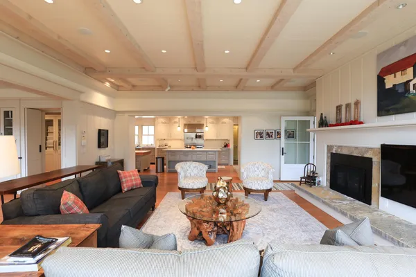 $2,500,000 | 9350 Forest Road, Cannon Falls, MN 55009