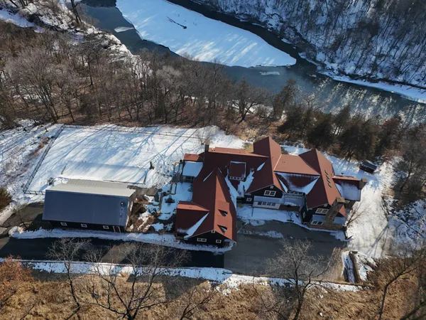 $2,500,000 | 9350 Forest Road, Cannon Falls, MN 55009