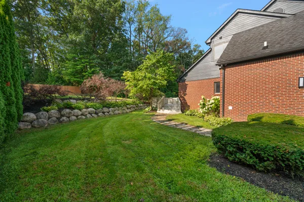 $619,000 | 2342 Ivy Hill Drive, Commerce Township, MI 48382