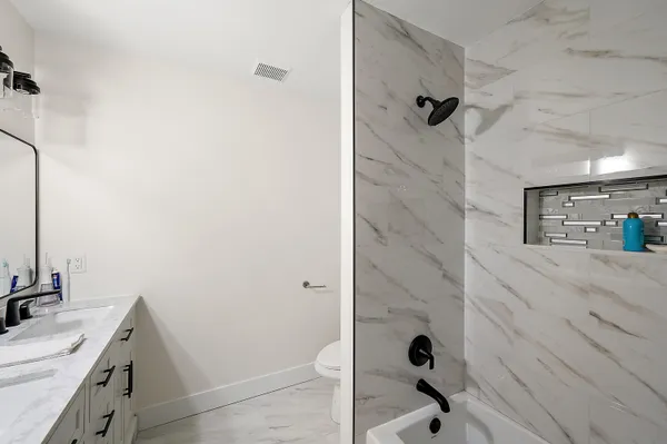 $619,000 | 2342 Ivy Hill Drive, Commerce Township, MI 48382